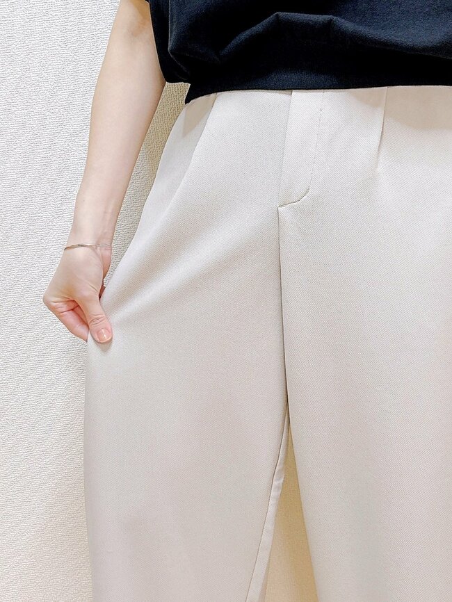 「あまりにも良すぎて2着目です」グローバルワークの“楽ちんワイドパンツ”どこから見てもシルエットが美しい！「何枚あっても便利」「買って正解でした」