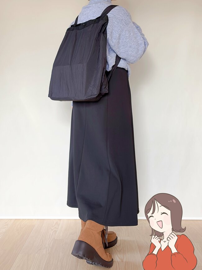 「探し回ってゲット」「自転車に便利」3COINSの“手ぶらで持てるエコバッグ”が天才すぎる！「両手がフリーになる」