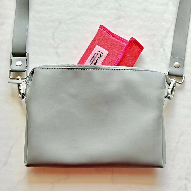 普通の財布に戻れないかも…！ニコアンドの「ナナメがけできるミニ財布」カギもカードも入って理想的すぎる！