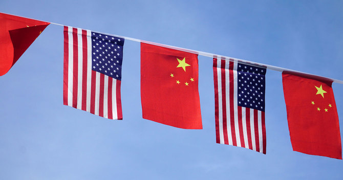 米国旗、中国旗