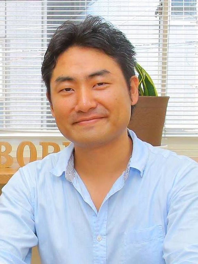 室岡拓也