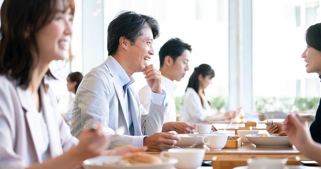 見た目の老化が速い人は「食事」に問題、老けない人が食べているものは