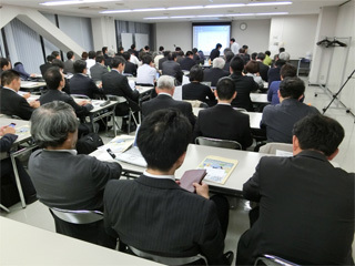 水素ステーション設置予定が当面ない世田谷区が<br />「燃料電池車セミナー」を主導するワケ