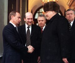 賭けを好むプーチン氏、次の大勝負に出るのか