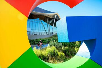 グーグル、対話AI「Bard」を公開　チャットGPTに対抗