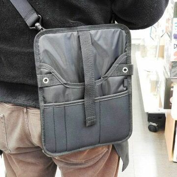 10型タブから小物まで収納できる多機能ポーチ