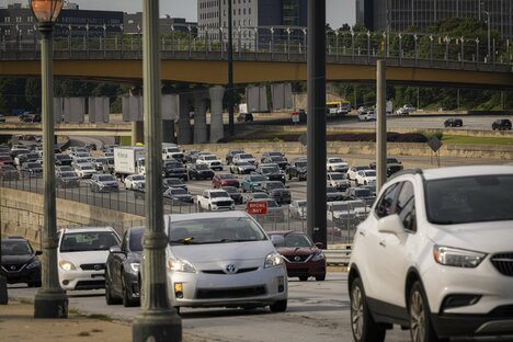 自動車業界、中国製ソフト排除へ加速