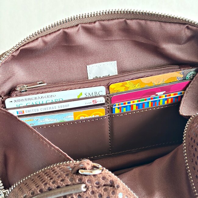 「こんなバッグを探してました！」ニコアンドの“お財布がいらないバッグ”荷物を減らせて快適すぎる！「使いやすさ満点です」「色違いも欲しくなってきました」