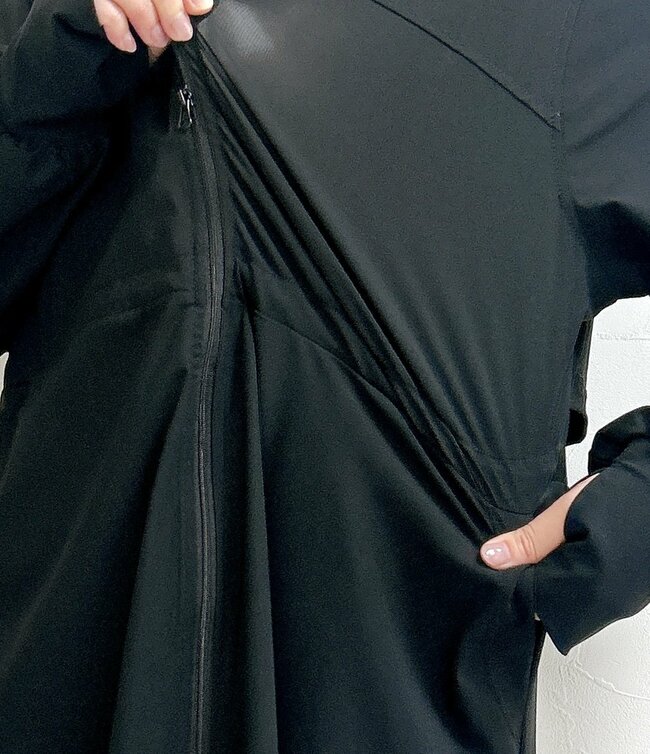 ワークマン、待ってました…!ロング丈の“不審者パーカー”全身がっつりUV対策できちゃうよ!「この丈の長さが欲しかった!」「安いのに優秀で買い足した」