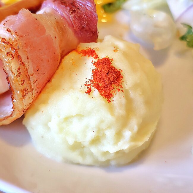 「朝からボリュームたっぷり」「お腹いっぱいだ～」びっくりドンキーの“贅沢モーニング”幸福感がスゴいんです！「めちゃデカい皿で来るからびっくりする」