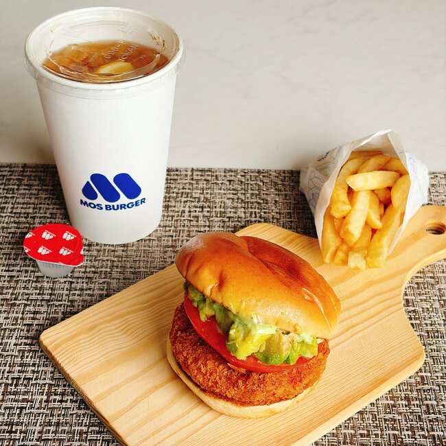 「100個くらい食べたい」モスバーガーの“期間限定メニュー”が衝撃的なおいしさ…!「なんだこれ!毎日食べたい!」「鬼リピ確定でしょ」