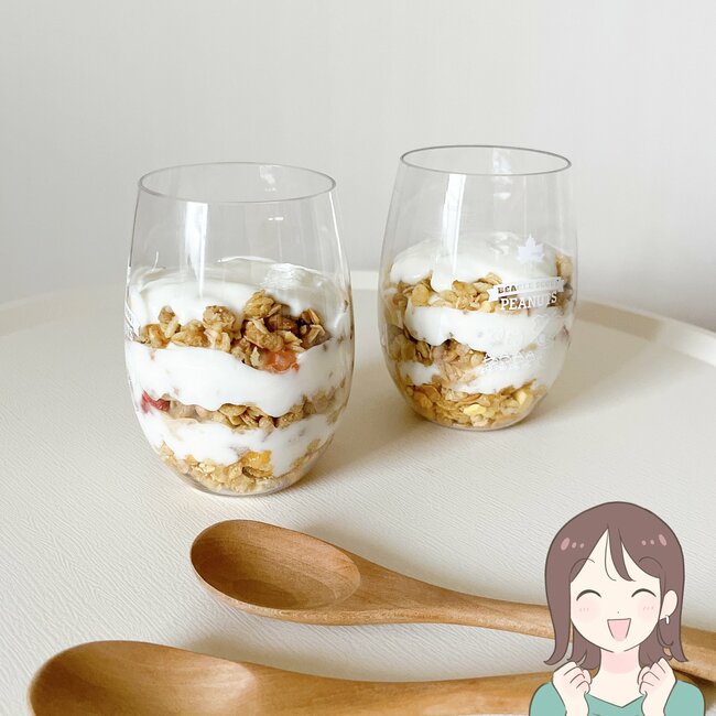 ニトリ×ロゴスの「ぐにゃっと曲がるグラス」が買って大正解!スヌーピーのデザインが可愛いし、落としても割れにくいところがお気に入り!