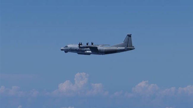 男女群島沖の領海上空を侵犯した中国軍のY-9情報収集機