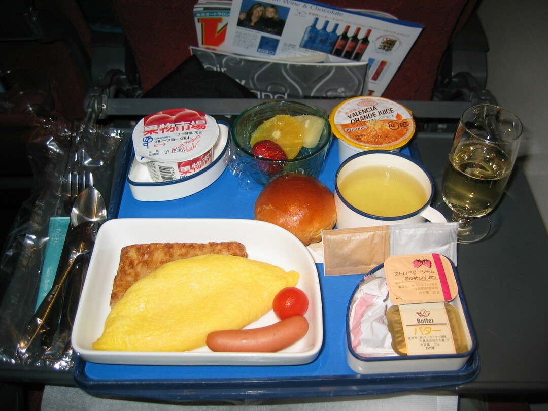 出張で太る人は「朝食・現地メシ・機内食」を見直せ