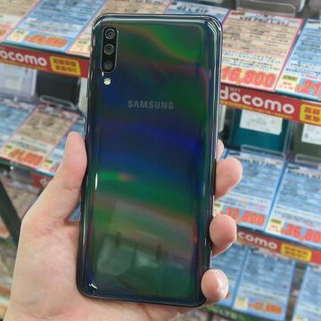 3眼カメラや8GBメモリー搭載！ ミドルハイスマホ「Galaxy A70」