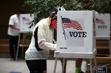 異例の米大統領選、投票の疑問Q