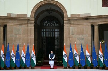 世界のミドルパワーが連携強化　米中のはざまで