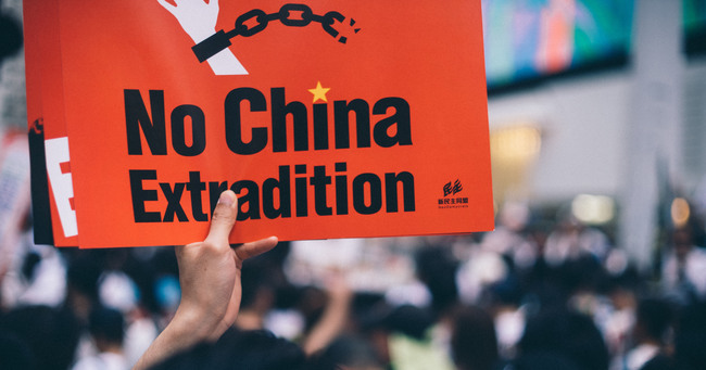 牙を抜かれた香港の学生たち、中国の野望はアヘン戦争以前の秩序回復か