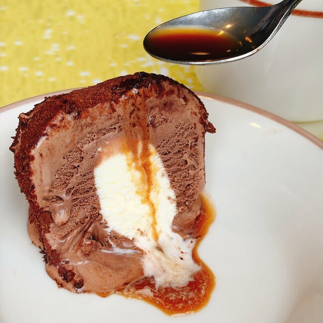 「うますぎてビックリ」「金額バグってる」サイゼリヤの“350円スイーツ”アレンジもできて満足度えげつない！「感動したから全人類食べてほしい」