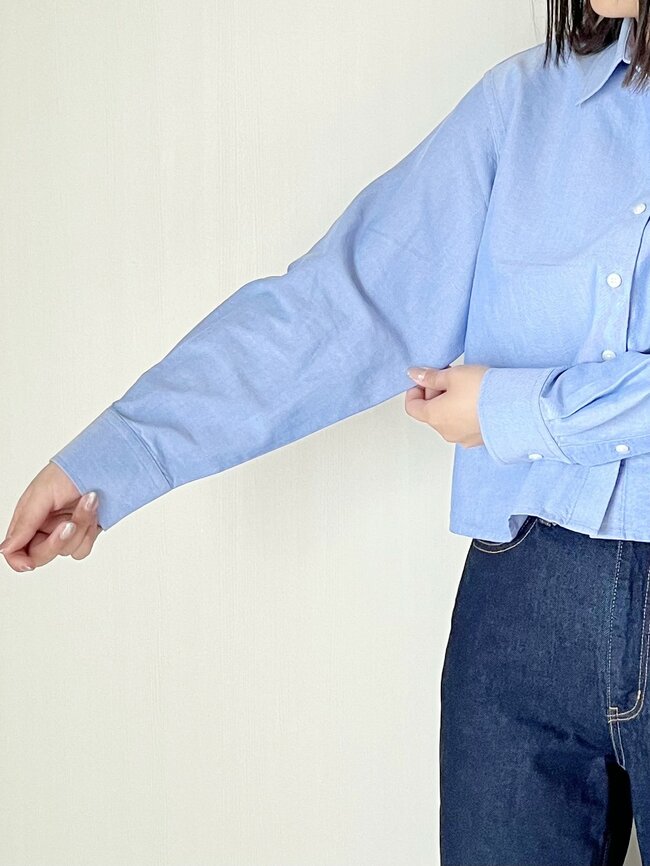 「4着買いました」ユニクロの“着回しトップス”サッと羽織るだけでカワイイ!「スッキリ着られて楽」「着心地が大満足です」