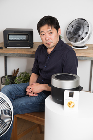 家電のバルミューダ最新商品はなぜ「カレールー」なのか