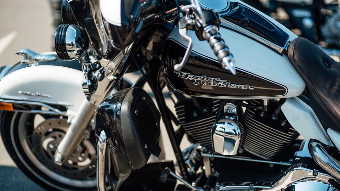 なぜひとは バイクに乗ると ワル か 自由 になるのか 文化をデザインするビジネスリーダーたち ダイヤモンド オンライン