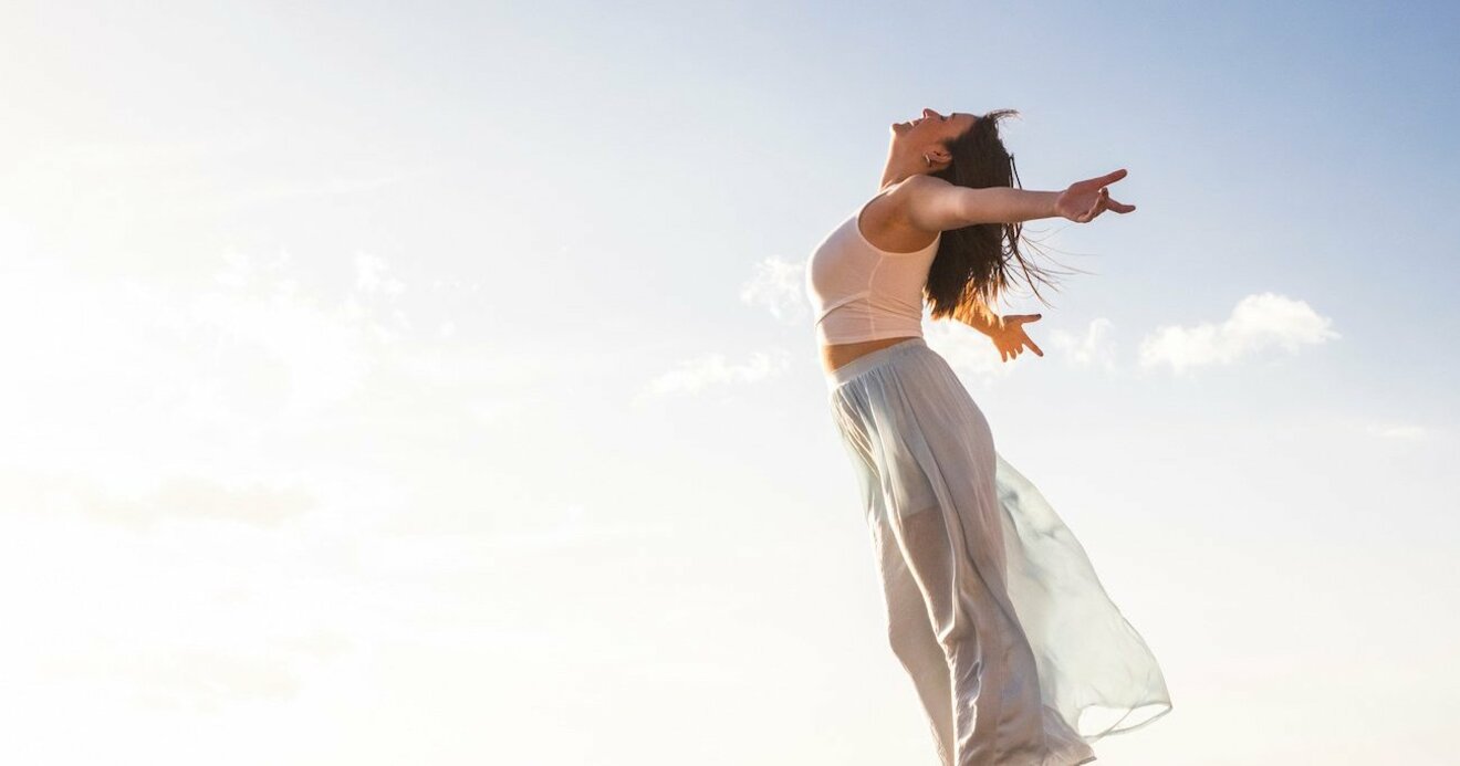 精神科医が教える】どんなに不幸な環境でもうまくいく人と、不満の沼に