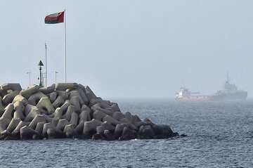 米軍、対イラン海上封鎖の突破試みた船舶を攻撃