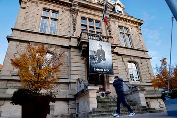 仏社会とイスラム価値観の衝突　学校給食が舞台