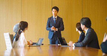 「日本人の0.3%しか…」頭のいい人が相手を操るズルすぎる心理テクニックとは?
