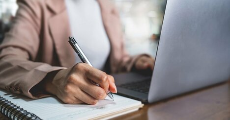 「ムダの多い仕事」をしている人の“ダメダメ行動”。2位は「同じ作業をやり直す」。では1位は？