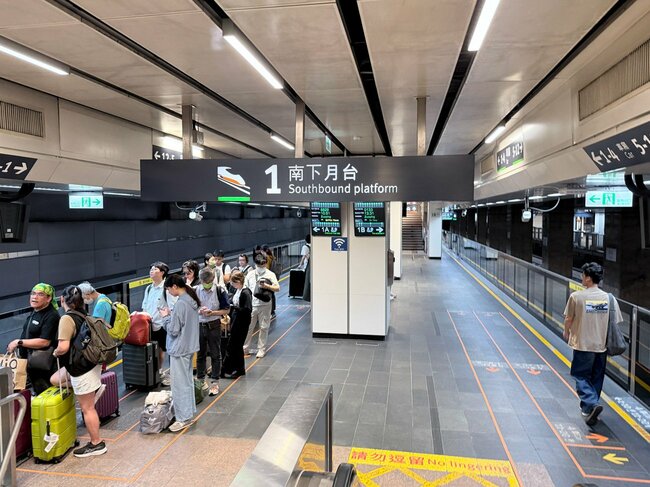 こりゃ便利だわ…日本と組んだ「台湾新幹線」に乗って実感、中国式「インドネシア高速鉄道」との決定的な違い