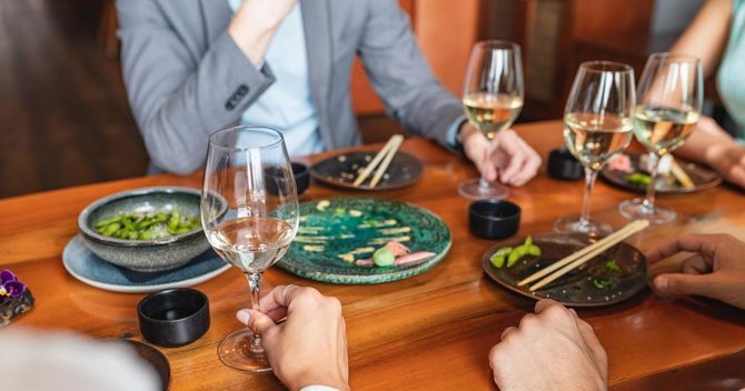 宴会で皿に一品残る問題