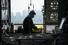 新型コロナの致死率、解明に近づく研究者たち