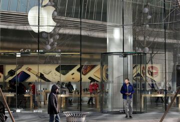 アップル株の割高感鮮明、1-3月期決算で期待先行
