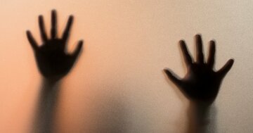 【いますぐ逃げて】「あなたをコントロールしようとする人」がよく言うセリフ・ワースト1