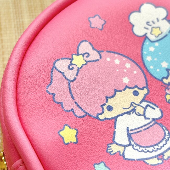 「世代だったので欲しい」「嬉しいです」しまむら×キキララの“レトロポーチ”が可愛すぎる！まんまるの形のポーチで、小物やコスメ、お金などを入れるのに便利なんです！