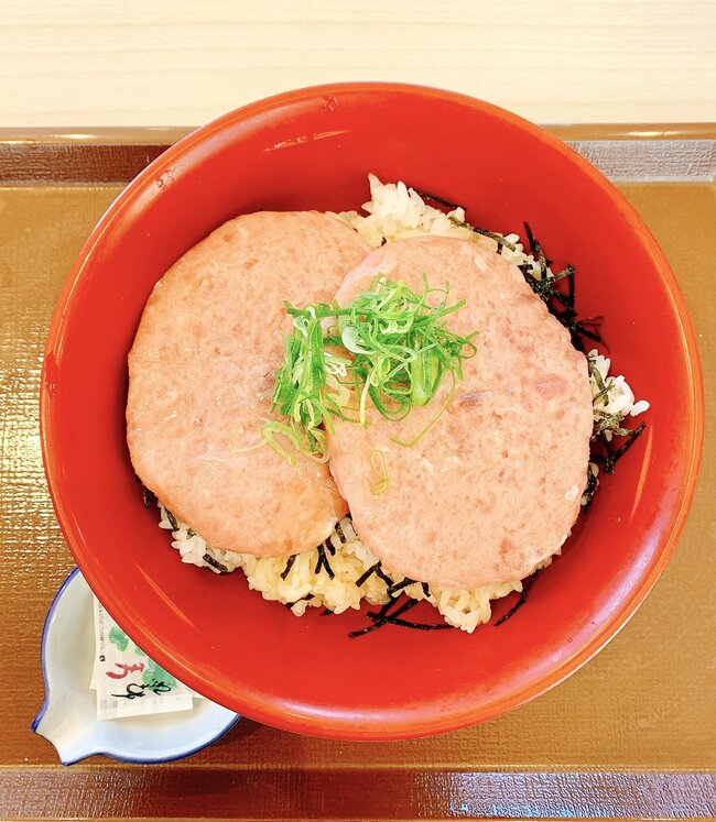 「すき家で最も好きなメニュー」「定期的に食べたくなる」2倍盛りの“よくばりメニュー”見た目のインパクトがスゴすぎる！「マジでこればかり食べてる」