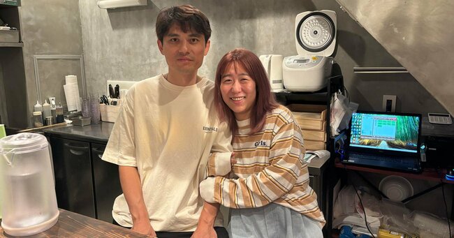 大阪・心斎橋「老季饂飩舗」オーナーの季さんと徐さん