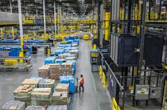 アマゾン、10-12月期は大幅な増収増益　好調な年末商戦で