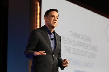 フェイスブック支配に陰り、SNS市場多様化で