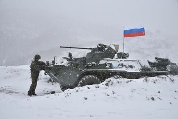 プーチン氏の強権支配、来年もゆるがず