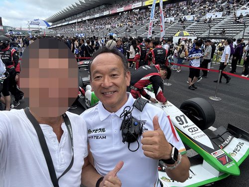 ナビクル Buzz MK RACINGの長谷川謙一さん。ご多忙中失礼しました　Photo by F.Y.