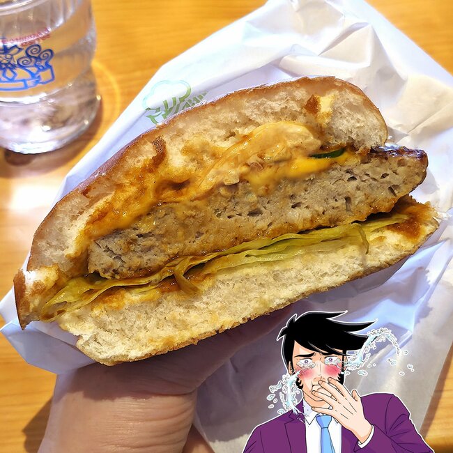 「エグい美味い」「モスで一番好き」モスバーガーの“期間限定メニュー”お肉の旨みがハンパない！「3つぐらい食べれる」「美味すぎて泣いた」《実食レビュー》