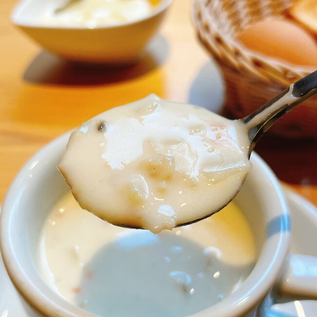 「5リットルくらい飲みたい！」コメダの“絶品すぎるモーニング”パンを浸して食べたら至福です「濃厚で旨味たっぷり」「と～っても美味しかった」