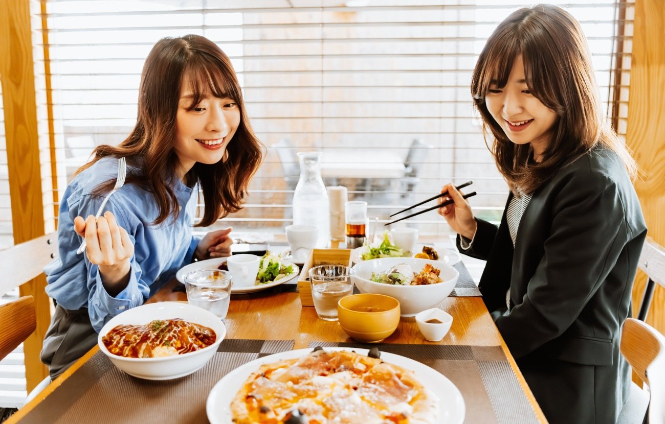 【医師が教える】なぜ、私たちは何も考えずに“食べる”だけで、必要な栄養分を“吸収”し、老廃物を便や尿として“排出”できるのか?