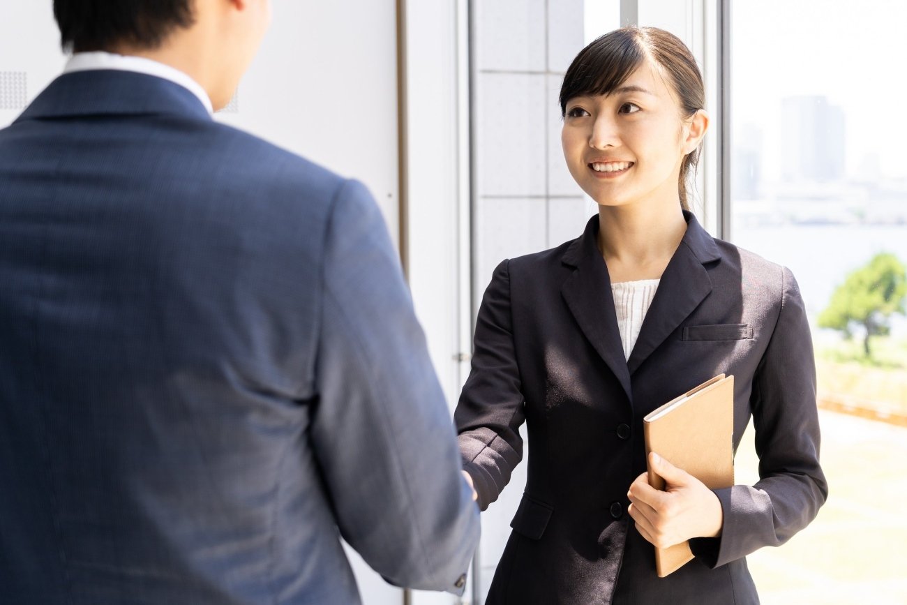 【大ピンチ】相手の名前が思い出せないとき、感じのいい人はどう切り抜ける?