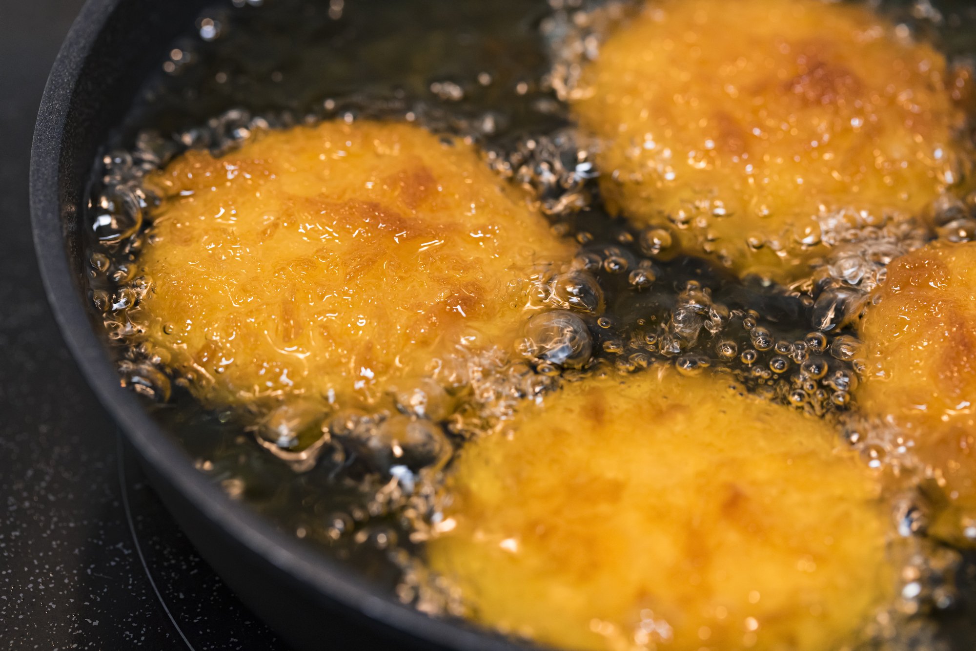 フライvs天ぷらvs唐揚げ「脂質王者」はどれ?ランチに揚げ物が食べたくなったら思い出したい「衣の法則」