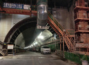 首都高速道路が開業50周年 地下40ｍの新線トンネル工事現場で感じた次世代高速への期待と課題