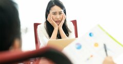 「情報独占でマウント」を取る上司が愚の骨頂である理由